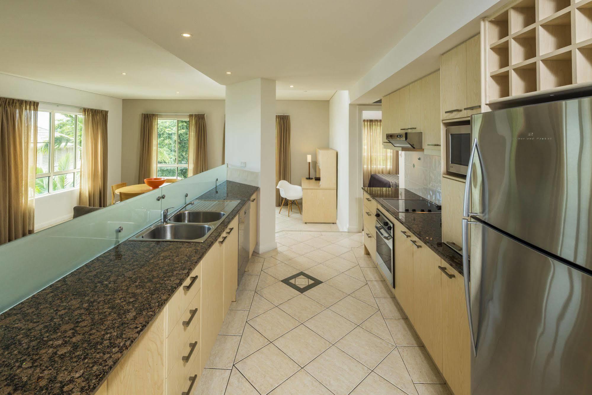 Sea Change Beachfront Apartments Trinity Beach Εξωτερικό φωτογραφία