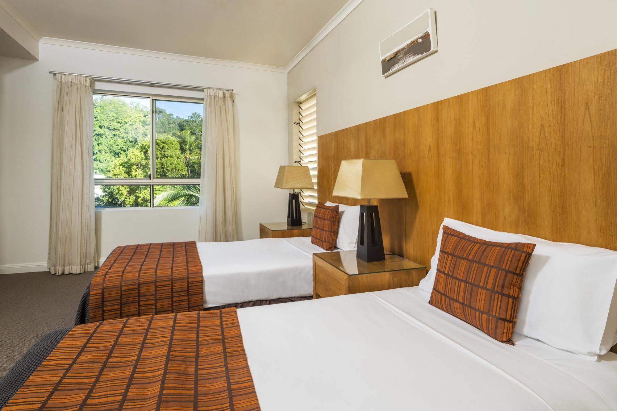 Sea Change Beachfront Apartments Trinity Beach Εξωτερικό φωτογραφία