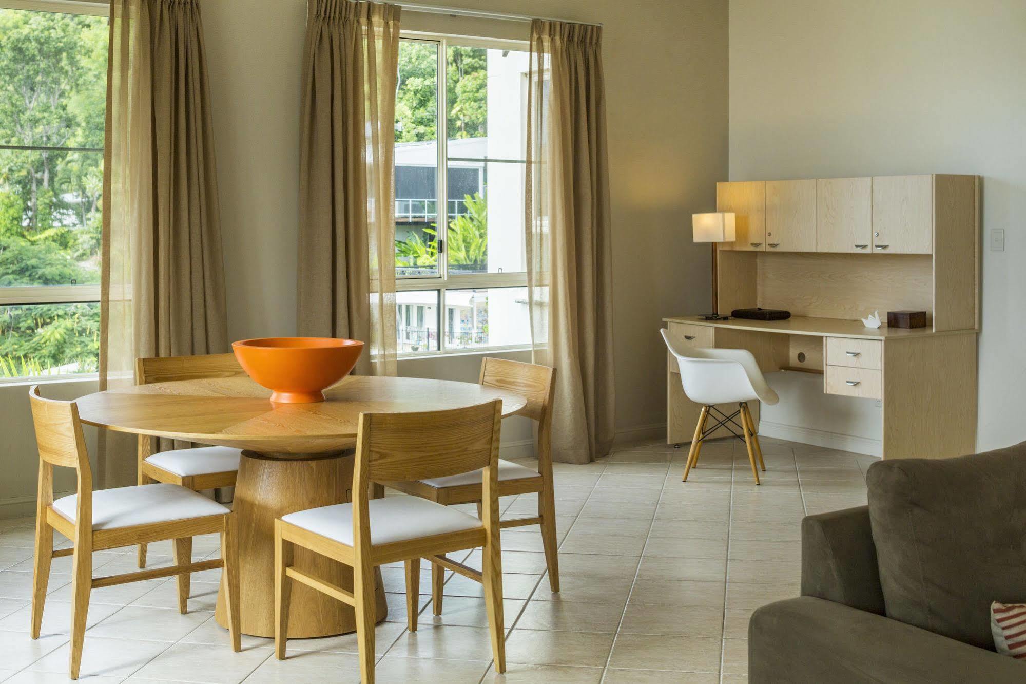 Sea Change Beachfront Apartments Trinity Beach Εξωτερικό φωτογραφία
